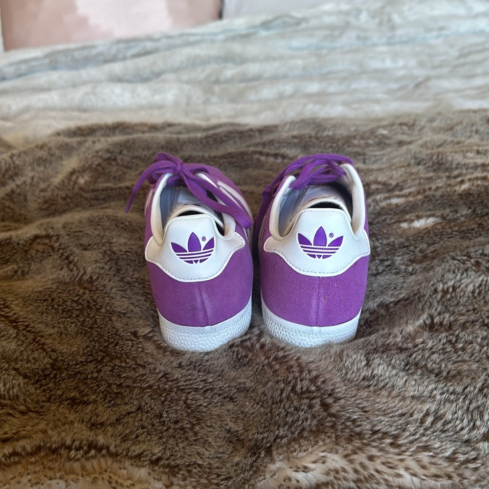 New Adidas Gazelle Size 7 View 3